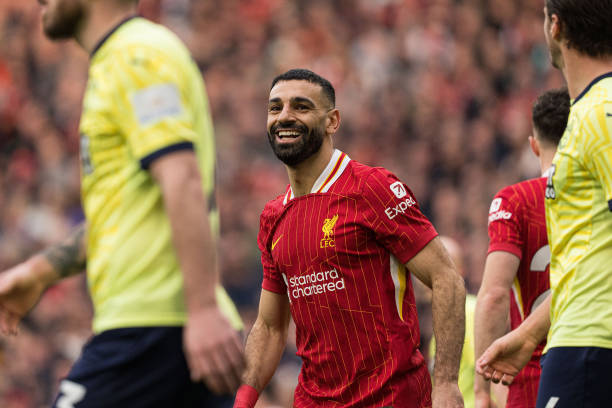 通过在其官 通过在其官