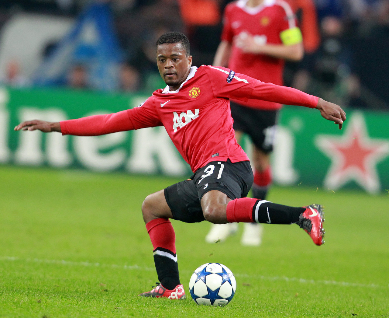 尼修斯的共 尼修斯的共